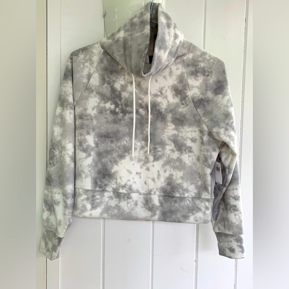 OLD NAVY Women’s Tie Dye Cowl neck cropped fleece sweatshirt.  Size Small.